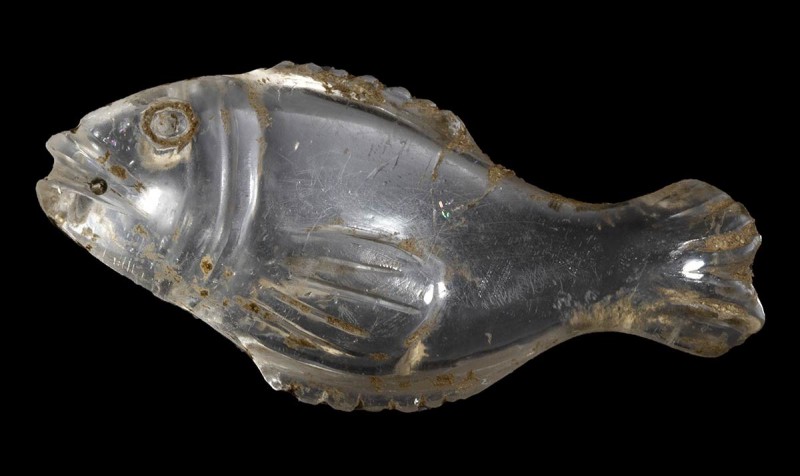 A roman rock crystal microsculpture. Fish. 

1st-3rd century A.D. 

L : 48 m...