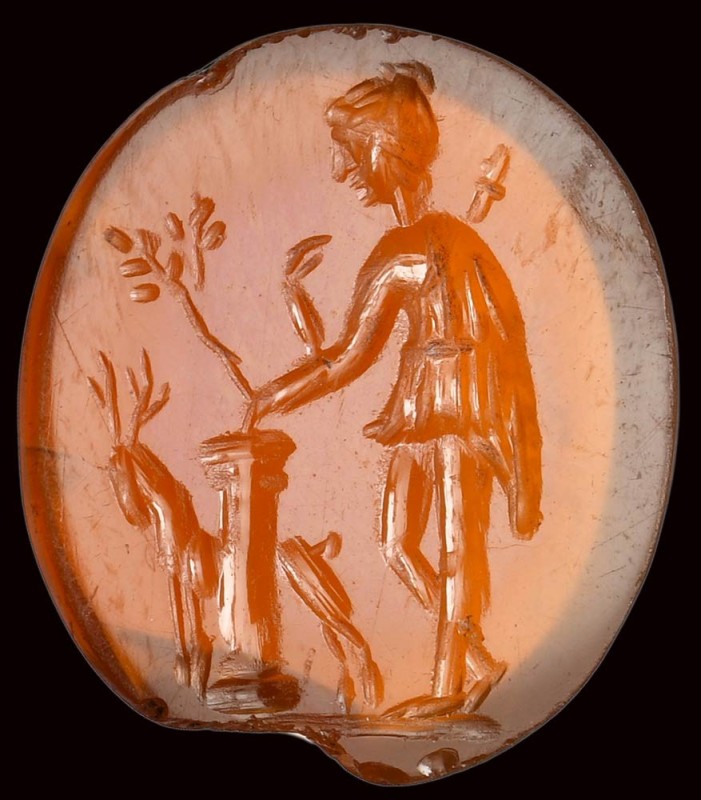 A large roman carnelian intaglio. Artemis. 

2nd century A.D.

13 x 15 x 3 m...