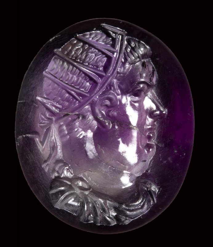 A fine roman amethyst intaglio. Portrait of the Emperor Balbinus.

3rd century...