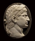An unusual large renaissance agate cameo. Portrait of Augustus.