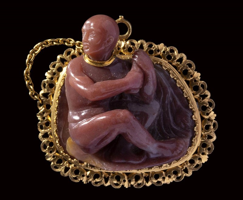 A very fine high relief rose chalcedony cameo, attribuited to Giovanni Ambrogio ...