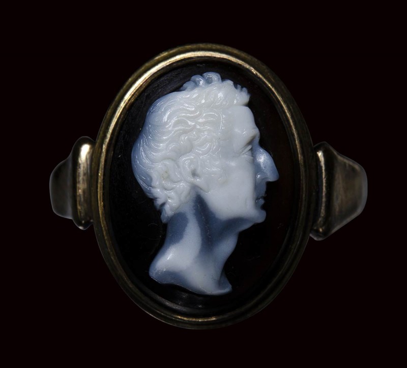 A onyx cameo set on a modern gold ring. Portrait of Wellington.

19th century...