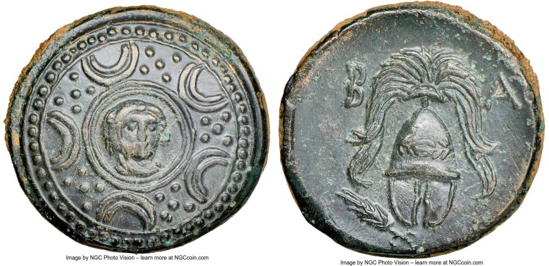 MACEDONIAN KINGDOM. Alexander III the Great (336-323 BC). AE half-unit (16mm, 2h...