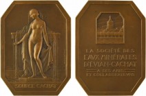 Bénard (R.) : la source Cachat, s.d. Paris

SUP+. Bronze, 68,6 mm, 101,18 g, 12 h

Corne d'abondance

Légère usure le long des cuisses de la bai...