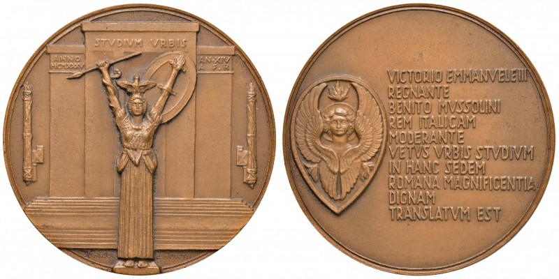 Roma - Medaglia università la Sapienza 1935 59,62 grammi. Opus Monti. 5,5 cm.
q...