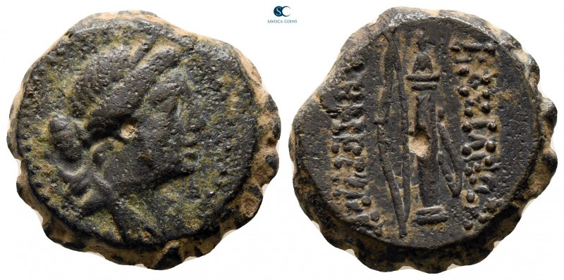 Seleukid Kingdom. Demetrios I Soter 162-150 BC. 
Serrate Æ

20 mm., 7,97 g.
...