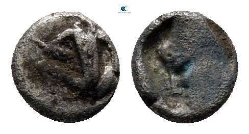 Persia. Achaemenid Empire circa 400-300 BC. 
Tetartemorion AR

5 mm., 0,14 g....