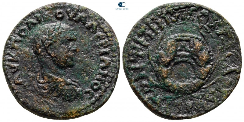 Pontos. Neocaesarea. Valerian I AD 253-260. 
Bronze Æ

28 mm., 10,89 g.


...