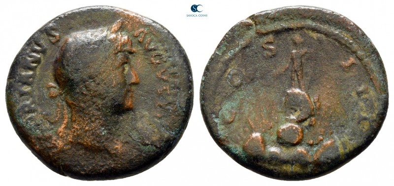 Hadrian AD 117-138. Rome mint, for Caesarea
Semis Æ

17 mm., 2,74 g.



f...