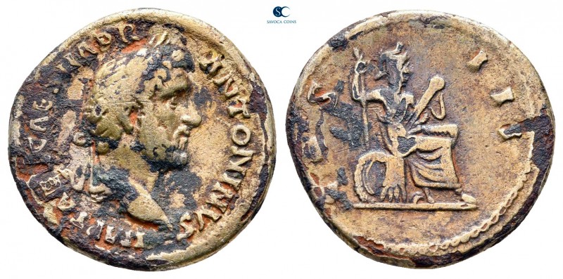 Antoninus Pius AD 138-161. Rome
Fourreé Denarius Æ

17 mm., 2,42 g.



ne...