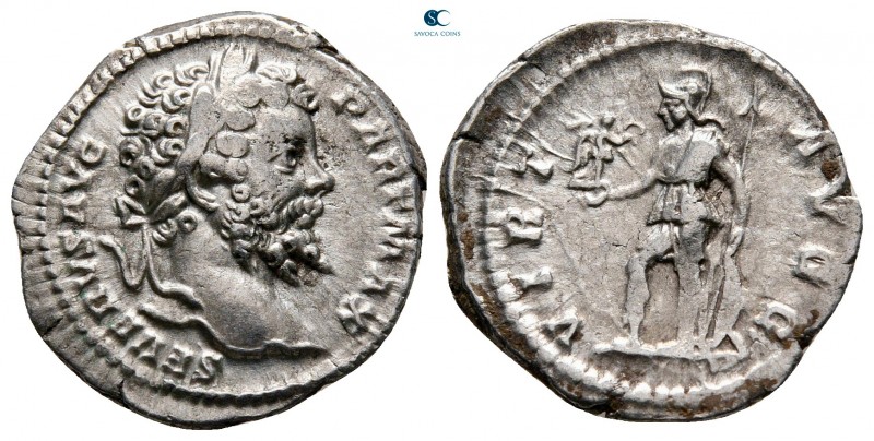 Septimius Severus AD 193-211. Rome
Denarius AR

20 mm., 3,22 g.



very f...