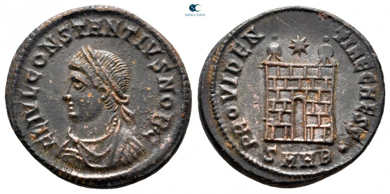 Constantius II, as Caesar AD 324-337. Heraclea
Follis Æ

18 mm., 2,90 g.

...