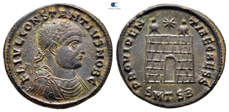 Constantius II, as Caesar AD 324-337. Thessaloniki
Follis Æ

18 mm., 3,34 g....