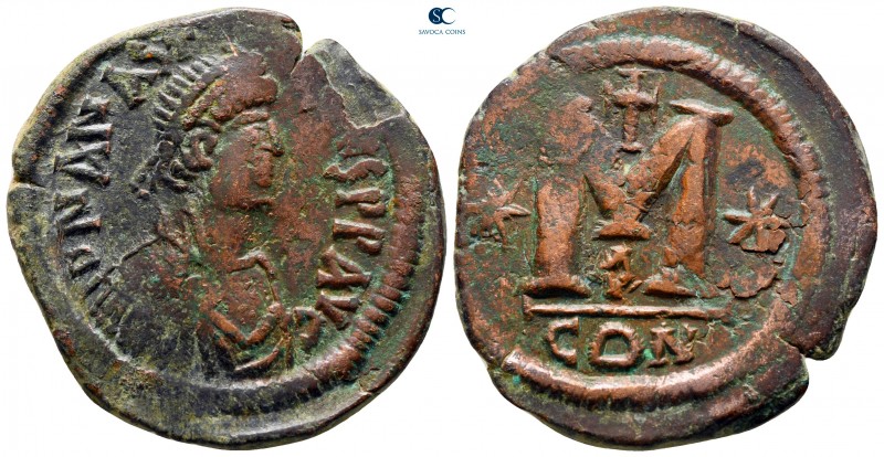 Anastasius I AD 491-518. Constantinople
Follis Æ

34 mm., 16,76 g.



ver...