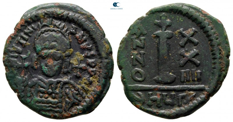 Justinian I AD 527-565. Theoupolis (Antioch)
Decanummium Æ

23 mm., 4,46 g.
...