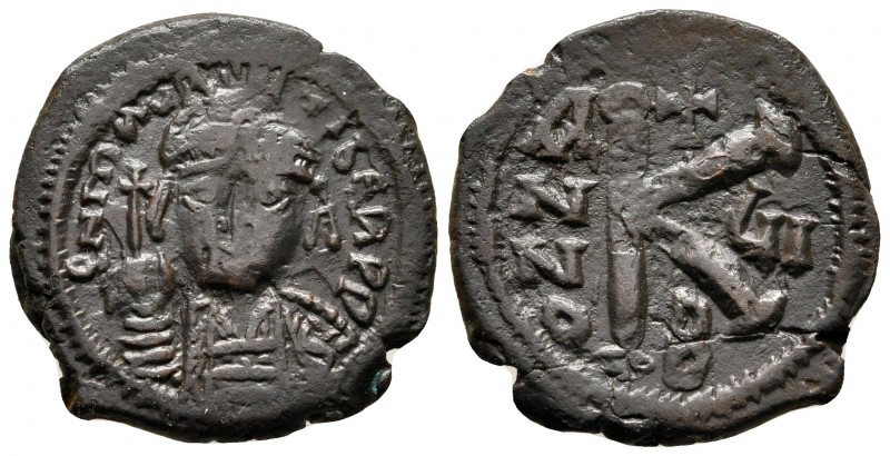 Maurice Tiberius AD 582-602. Constantinople
Half Follis or 20 Nummi Æ

24 mm....