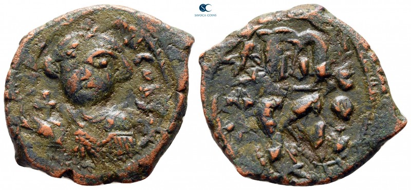 Constans II AD 641-668. Sicilian mint
Follis or 40 Nummi Æ

27 mm., 6,35 g.
...