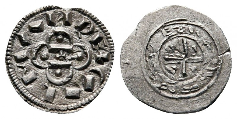 Koloman AD 1095-1116. 
Denár AR

10 mm., 0,35 g.



very fine