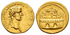 Claudius. Aureus. 41-42 AD. Lugdunum. (Ric-7). (Ch-4). (Cal-359). Anv.: TI CLAVD CAESAR AVG P M TR P. Laureate bust right. Rev.: IMPER RECEPT. inscrib...
