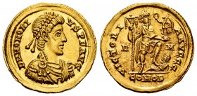 Honorius. Solidus. 404-416 AD. Rome. (Ric-1252). Anv.: DN HONORI-VS PF AVG. Bust of Honorius right, with pearl headband, draped and armour. Rev.: VICT...