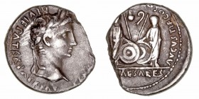 Augusto
Denario. AR. Lugdunum. (27 a.C.-14 d.C.). A/Busto de Augusto a der., alrededor ley. R/Cayo y Lucio césares portando escudos, alrededor ley. 3...
