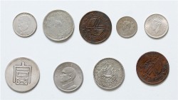 Lot
Asien. 9 Stück, ab 1868, diverse Silber + Kupfer Münzen aus Thailand, Ceylon, China, Tibet, Yunnan, usw.. ss - vz