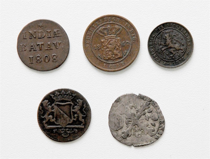 Lot
Spanische Niederlanden. 5 Stück, ab 1622 diverse Münzen in Cu und Silber. ss...