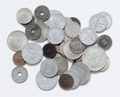 Lot
Ungarn. 41 Stück diverse Münzen und Medaillen auch Ag., von 2 Filler bis 5 Forint, usw.. s - stgl