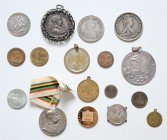Lot
Römisch Deutsches Reich - Habsburgische Erb- und Kronlande. 17 Stück diverse Medaillen und Jetons, St. Georgstaler, auch in Ag. ss - stgl