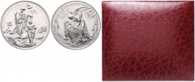 Franz Joseph I. 1848 - 1916
TAUFE UND FIRMUNG. Ag - Tauftaler, o. Jahr (ca. 1870). auf die Taufe im Jordan, von Zimpel, Dm 42 mm, im Original Etui
Lin...