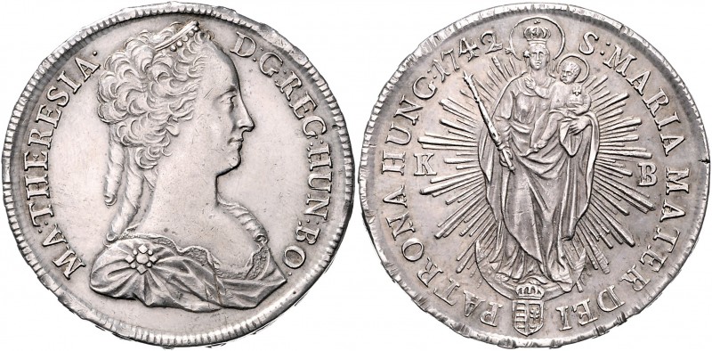 Maria Theresia 1740 - 1780
Taler, 1742 K-B. Kremnitz
28,86g
Fr. 1042a, Her. 563,...