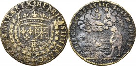 FRANCE, Laiton jeton, 1600. Henri IV. D/ Les écus de France et de Navarre sous une grande couronne, entourés des colliers de Saint-Michel et du Saint-...