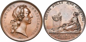 FRANCE, AE médaille, 1744, Marteau/Duvivier. Maladie de Louis XV à Metz. D/ T. du roi à d., ceinte d''un bandeau. R/ La France agenouillée à g. devant...