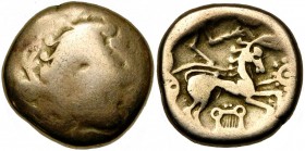 GAULE CELTIQUE, Aedui, AV statère. Type de Chenôves. Classe I à la lyre. D/ T. à d., les mèches de cheveux rejetées vers l''arrière et enroulées à l''...
