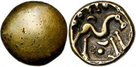 GAULE BELGIQUE, Ambiani, AV statère. Type uniface. Classe V. D/ Surface bombée lisse. R/ Cheval stylisé à d. En dessous, deux S rétrogrades de part et...
