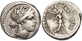 L. Hostilius Saserna, AR denier, 48 av. J.-C., Rome. D/ T. fém. diad. à g., cour. de chêne. R/ L· HOSTILIVS- SASERNA Victoire marchant à d., ten. un t...