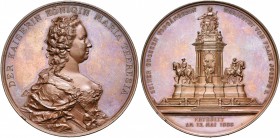 AUTRICHE, AE médaille, 1888, Scharff. Inauguration du monument construit à Vienne à la mémoire de Marie-Thérèse. D/ B. de l''impératrice à d. R/ Vue d...