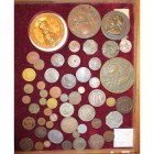 FRANCE, lot de 53 médailles, méreaux et jetons, dont: 1643, Mariage de Thomas III de Morant d''Esterville et Catherine Bordier; 1775, Création de la C...