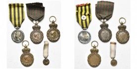 FRANCE, lot de 4 décorations : médaille de Sainte-Hélène (1857, une avec ruban original et deux sans rubans) et médaille commémorative de l’expédition...