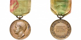ITALIE, médaille de Mérite donnée pour le tremblement de terre dit "de Messine", survenu le 28 décembre 1908 en Calabre et en Sicile. Modèle en bronze...