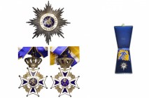 PAYS-BAS, Ordre d’Orange-Nassau, ensemble de grand-croix, modèle civil: plaque (85 mm, avec pastille ''sRijksmunt Utrecht), bijou et écharpe. Ecrin de...