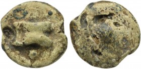 Roman Republic, Dioscuri/Mercury series, Cast Uncia, Rome, ca. 280 BC; AE (g 20; mm 26); knucklebone (astragalos) seen from outside, Rv. °. Crawford 1...