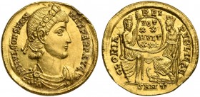 Constantius II (337-361), Solidus, Nicomedia, AD 340-351; AV (g 4,61; mm 21; h 6); FL IVL CONSTAN - TIVS PERP AVG, diademed, draped and cuirassed bust...