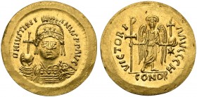 Justinian I (527-565), Solidus, Rome, AD 542-549; AV (g 4,28; mm 21; h 6); Helmeted and cuirassed facing bust, holding globus cruciger, shield over sh...