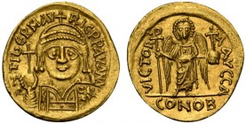 Maurice Tiberius (582-602), Solidus, Carthage, AD 582-583; AV (g 4,49; mm 19; h 6); Helmeted and cuirassed facing bust, holding globus cruciger, shiel...