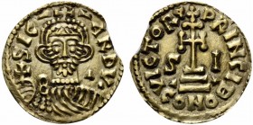 Duchy of Beneventum, Sicard, Solidus, AD 832-839; AV (g 3,51; mm 22; h 12); SIC - + - ARDV •, crowned bust facing, holding cross on globe, triangle in...