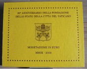 VATICANO - 2009 - Serie 8 vall. “80° anniv. della fondazione dello Stato della Città del Vaticano” In confezione FDC