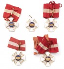 Collezione Santa Margherita
Regno d'Italia
Ordine della Corona d'Italia - Insieme di cinque Pendenti da Commendatore\ - Oro o argento/bronzo dorato ...