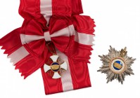 Regno d'Italia
Regno d'Italia
Ordine della Corona d'Italia - Set per Cavaliere di Gran Croce - Pendente in oro con smalti, corredato di sciarpa orig...