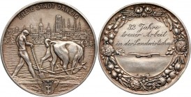Wolne Miasto Gdańsk, medal, 32 lata pracy w rolnictwie Waga 52,74 g, średnica 51 mm. 
Grade: XF 

Polish medals